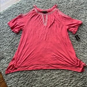 NWT-INC Women”s Top with Cold Shoulder & Key hole Neckline. Embroidered accents